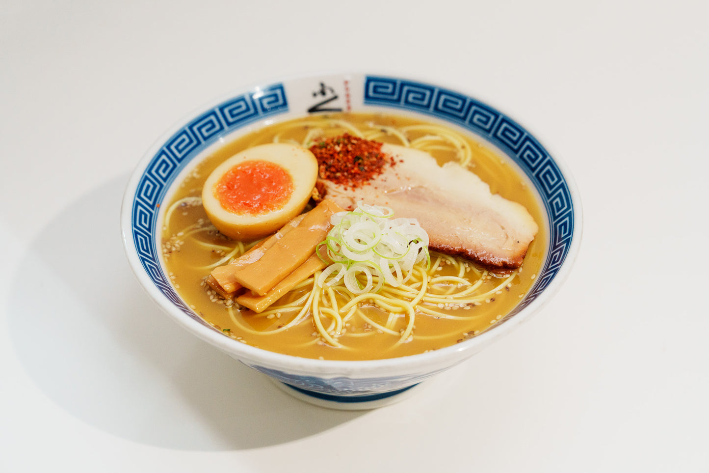魚介香る 名古屋濃厚 エビ味噌豚骨ラーメン (4食入り)特製味変スパイス付き