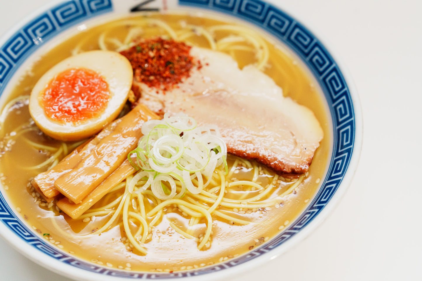 魚介香る 名古屋濃厚 エビ味噌豚骨ラーメン (4食入り)特製味変スパイス付き