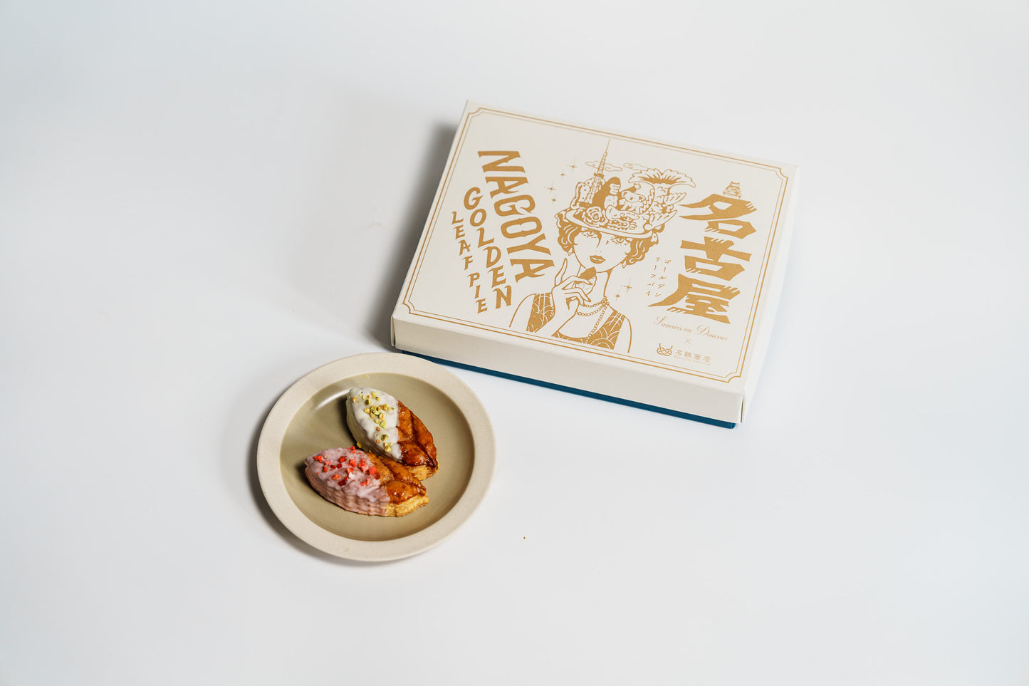 名古屋ゴールデンリーフパイ（ストロベリー＆ホワイトチョコレートピスタチオ）10枚入り