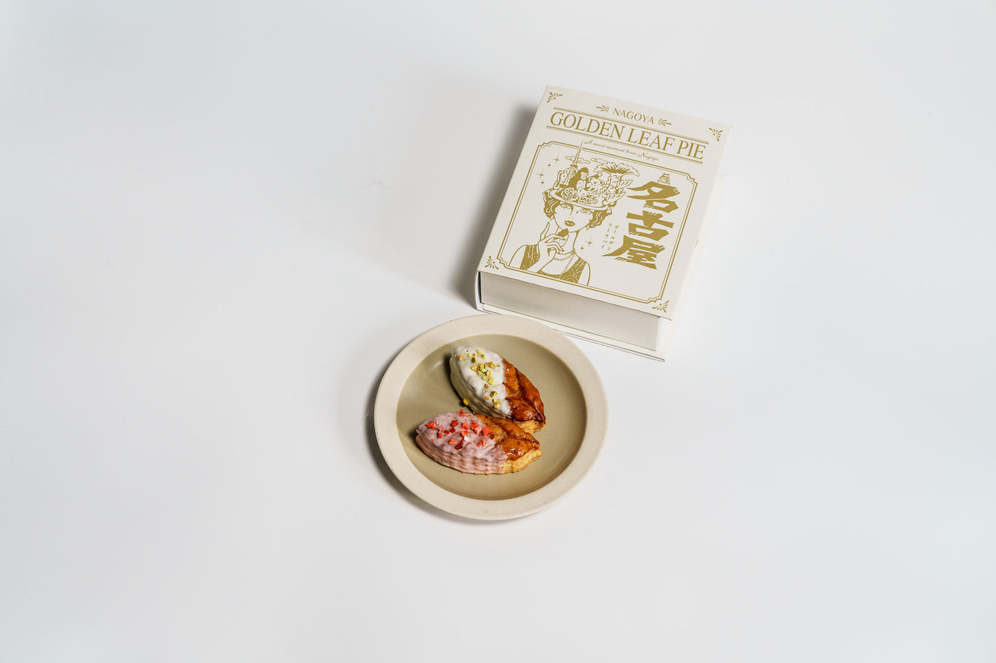 名古屋ゴールデンリーフパイ（ストロベリー＆ホワイトチョコレートピスタチオ）4枚入り